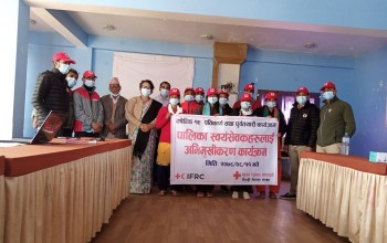 रेडक्रस बैतडीद्वारा कोभीड प्रतिकार्यका लागि स्वयंसेवकसंग छलफल